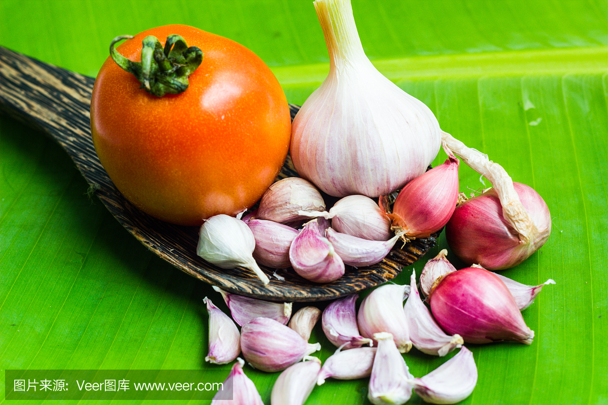 大蒜是泰国食物中重要的配菜